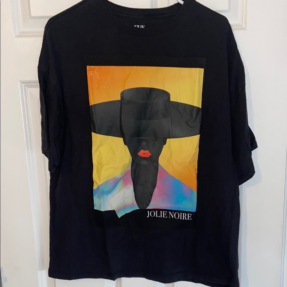 Black Graphic Tee  Short Sleeve
